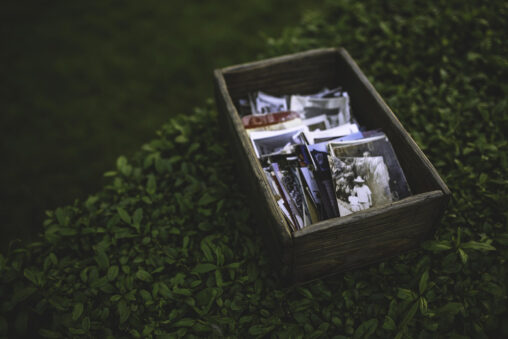古い写真をまとめて入れた箱