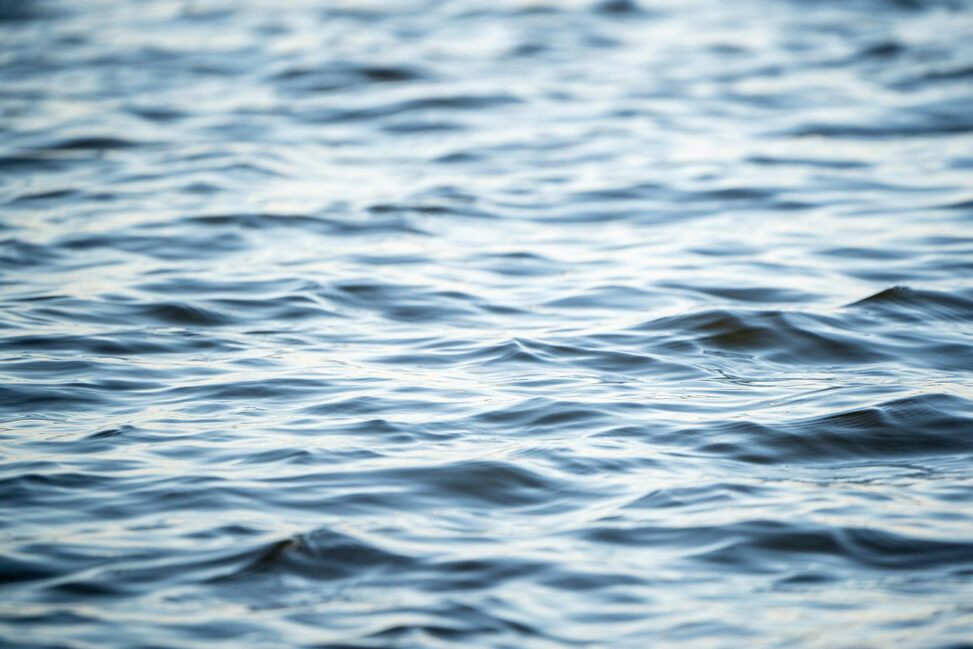 海の水面のイメージ画像